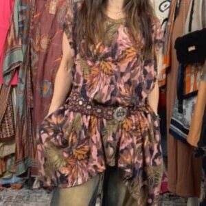 MOMS PONCHO TOP